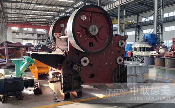 立軸數(shù)控破碎機有什么用？