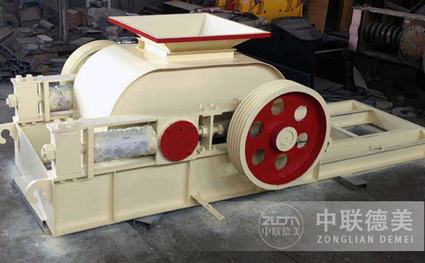 液壓開(kāi)箱制砂機(jī)